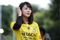 亚冠大战一触即发 中日美女球迷大比拼