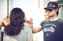 《无处安放》MV今日上线 章子怡淋雨汪峰送咖啡