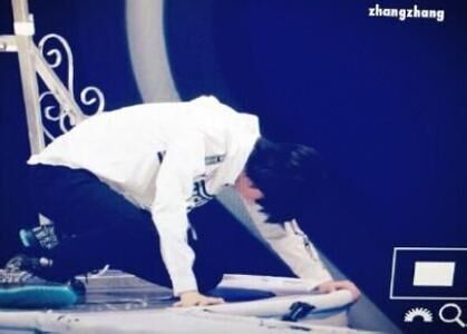 王俊凯谈跌落：没什么 我可是大哥