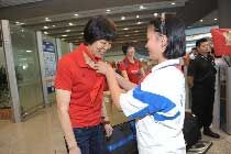 女排载誉归来：郎平避谈婚讯 小将渴望里约