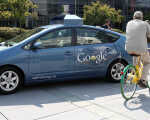 谷歌正考虑大规模生产无人驾驶汽车