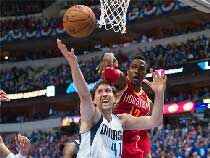 火箭死敌或抢休城核心 明夏年薪3000万起？