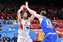 大加轰27+9这哪像有伤？ 神镜头频现再扮真神