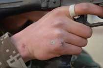 从一双手看中国军人的精神面貌