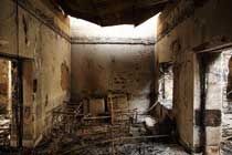 美军车强闯遭误炸医院 医生称其欲销毁证据