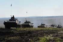 俄将紧邻北约组建新集团军 装备最新坦克步战车