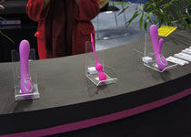 智能跳蛋飞机杯成新宠 互动功能增加可玩性