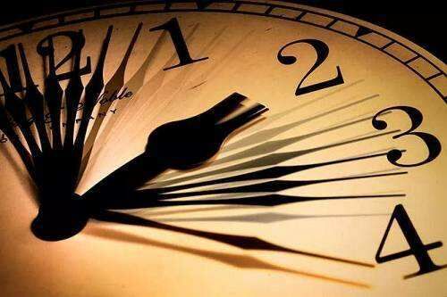 宇宙中时间到底存不存在