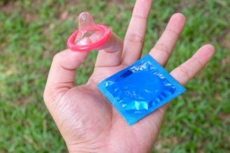 探秘日本“套套”工厂的生产细节，每一个严格检查！