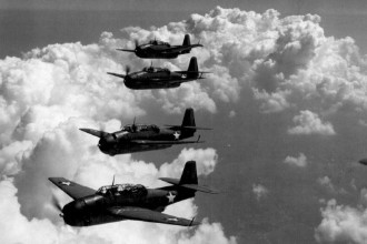  20架轰炸机神秘失踪！16万人搜寻未果，30名军官被撤职
