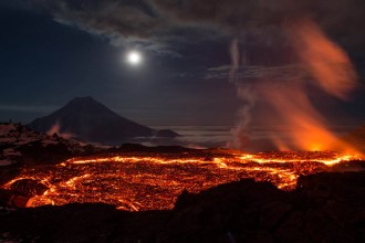 人掉进岩浆会剩下什么?火山爆发的十大危害与好处