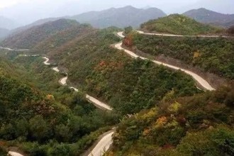 自驾游不容错过的北京最美的六大山路之——京西北的浪漫大道（燕山天