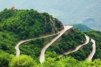 自驾游不容错过的北京最美的六大山路之——百花山南景区山路 