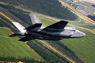 日本出事了！全新F-35A突然失踪，40岁少校一去不明