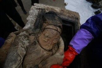 不腐女尸“重现天日”两天容颜和刚出土差不多