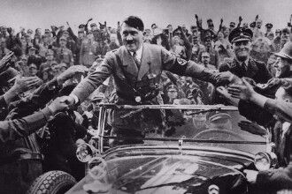 历史老照片――希特勒当伴郎，月球上的人类照片