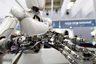 世界上首例半机械人 是人类还是生物