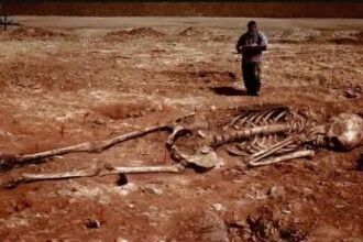 史前小矮人存在的证据，个子矮因患病的原因