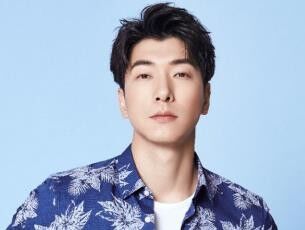 张亮代言康博男装 明星代言演绎时尚暖男气质