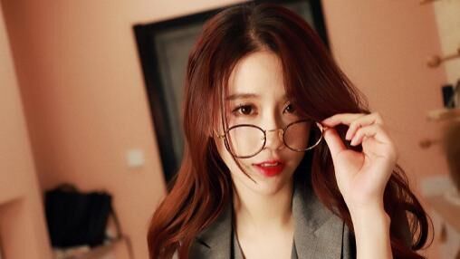 颜值主播轩子&mdash;&mdash;只有加倍努力，才能对得起每一位粉丝