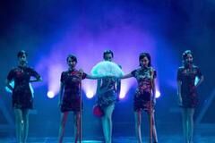 戚薇身穿龙纹旗袍又美又飒，复古造型霸气侧漏，看呆老公李承铉