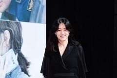 大长今高调回归！48岁李英爱神级美颜力压宋慧乔全智贤，太白富美