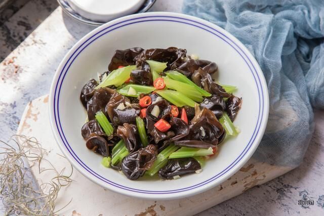 秋天，这菜我家隔两天就吃一回，给肠胃来次大扫除，为进补做准备