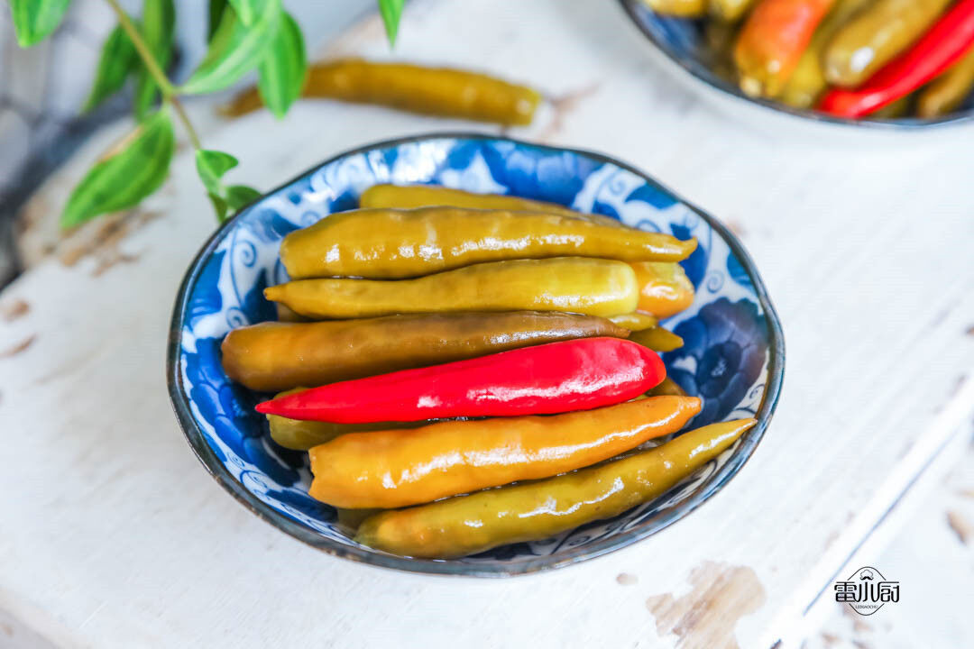 妈妈每年都这样腌酸辣椒，做一次吃一年也不坏，传统的方法就是好