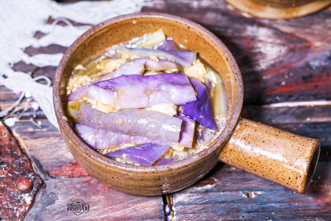 夏天就爱这样的凉拌菜，不煎不炸，拌一拌就上桌，都抢着吃！