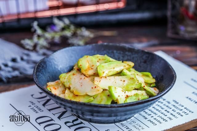 不用焯水，不用1滴油，切切拌拌就能吃，吃完也不用担心长肉！