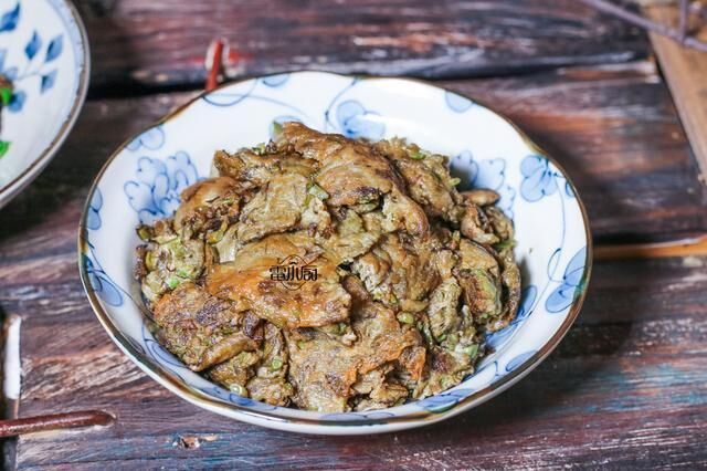 春天特有的野草，78一斤，比牛肉的价格贵2倍，再贵也要尝个鲜！