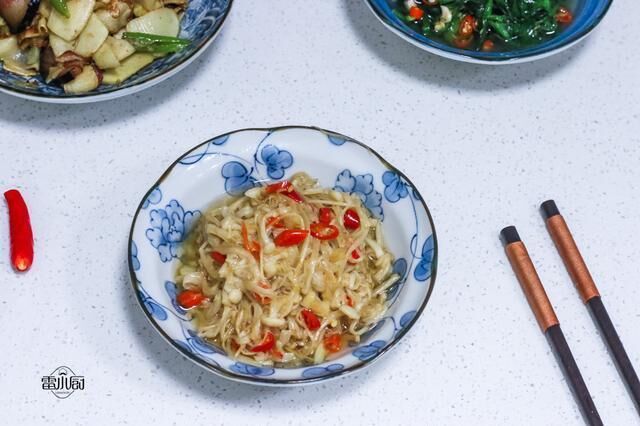 它叫“减肥菇”，也是天然的瘦身食物，焯个水炒两下就能吃！