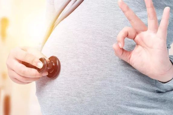 孕两个月胎心180次/分有毛病吗？