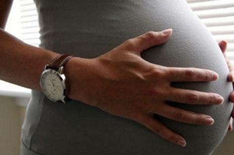 怀孕中晚期肚子发硬要紧吗？