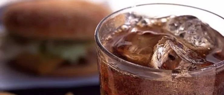 孕妈可以喝冒泡的饮料吗？围观一下吧