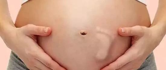 女儿第一次胎动我也很兴奋