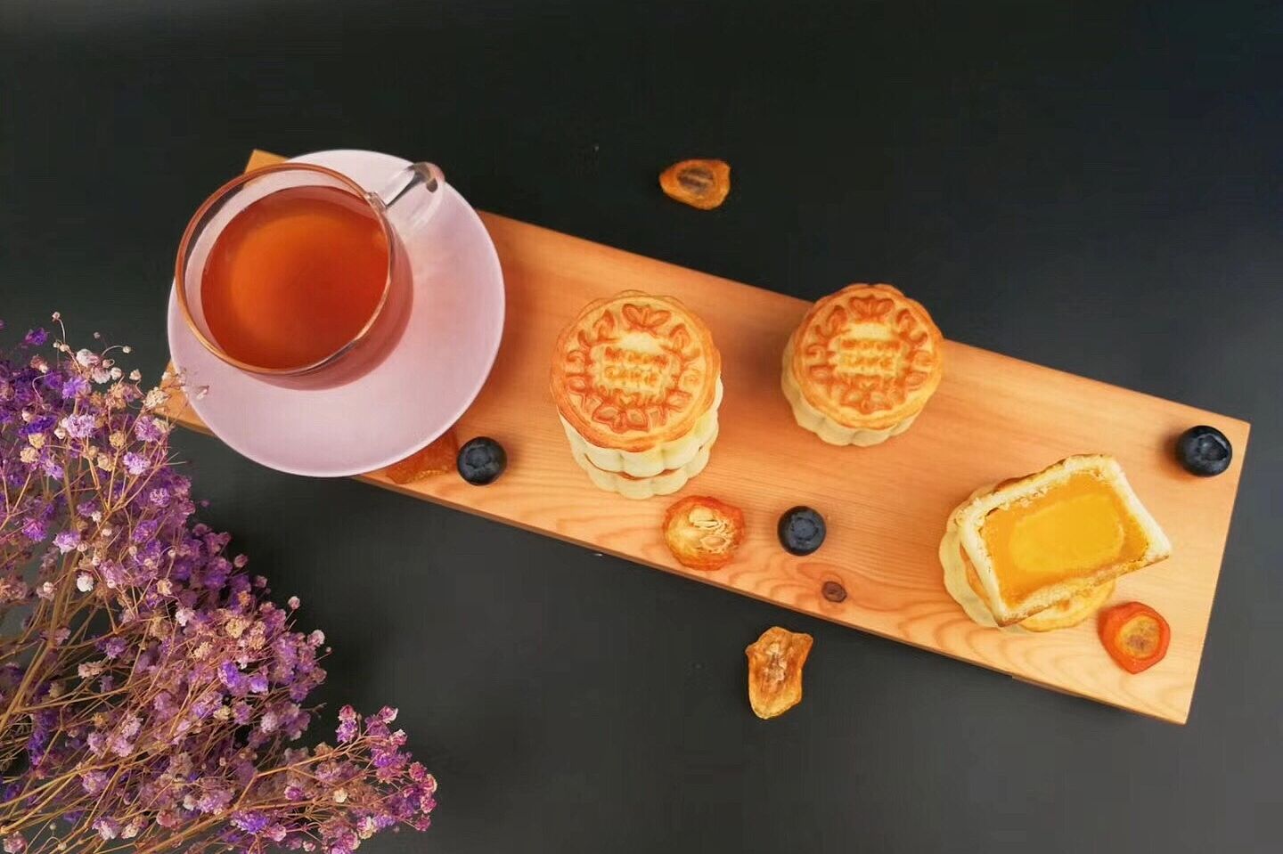 广式月饼、苏式月饼吃腻了，做一些酥皮月饼来解馋