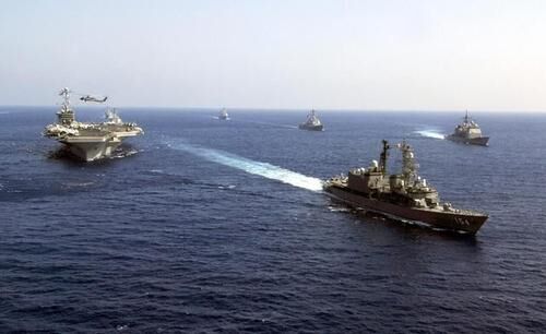 伊朗被彻底激怒，军舰要开到美家门口“亮剑”，美国这下麻烦了