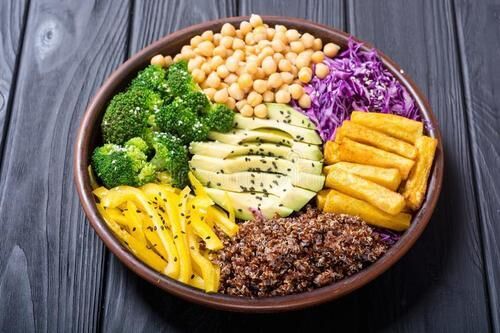 少吃肉有益地球，但英国营养师称纯素食对大脑不太友好