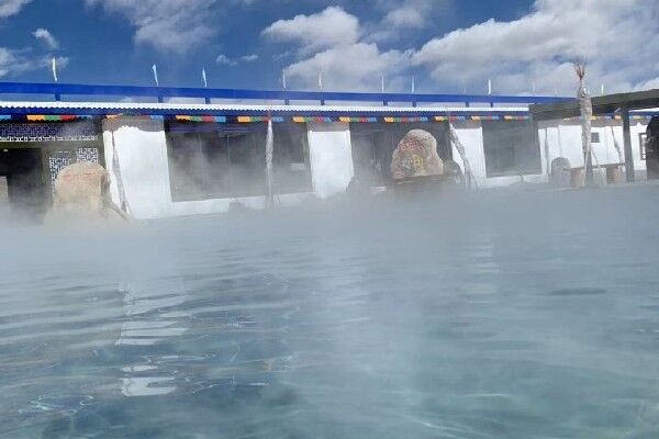 去西藏泡温泉，会被很多门道吓到 