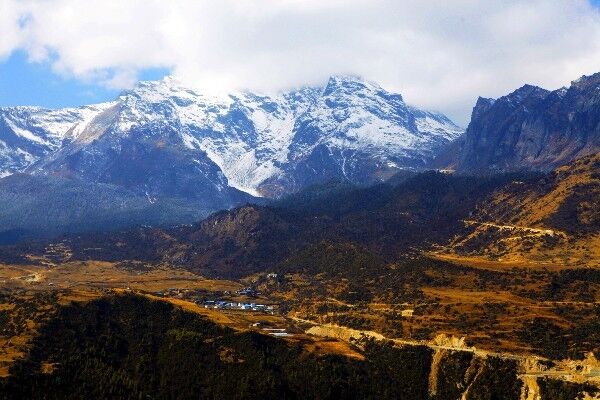 这条不起眼的小沟，竟是喜马拉雅山伸展的大峡谷