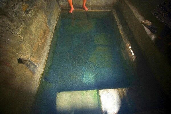 西藏最好的“泡汤”地，有一种习惯令人害羞 