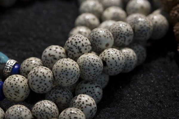 西藏特产虽多，但坚决不能买的和最值得带的，需要谨慎