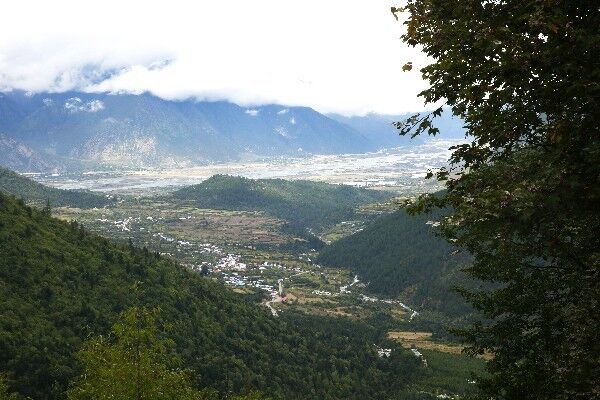 拥有世界第一深第一大峡谷的小城，位于中国却鲜为人知 