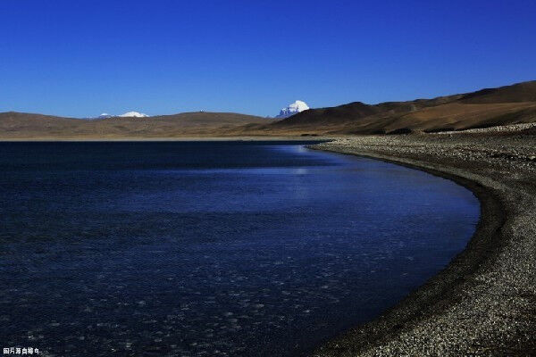 西藏竟然有两个“鬼湖”，景色虽迷人，但为何人畜都不靠近