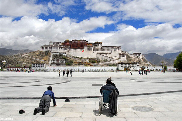 最美的承诺就是，你有空我就陪你去西藏！