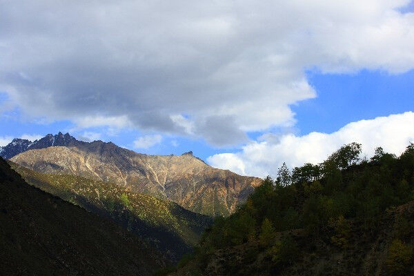 西藏这个小江南常被误会是“假西藏”，想进入还需带上其他证件