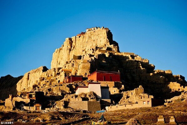 西藏有一片被现代文明遗忘的角落，却让考古学家们震惊