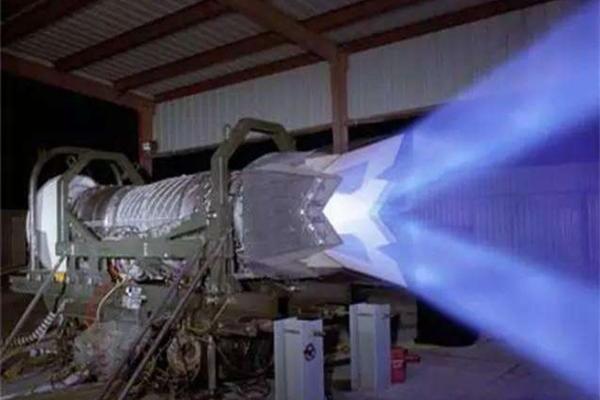 美强硬警告不准为歼20造发动机，此国不屑一顾，比巴铁还铁