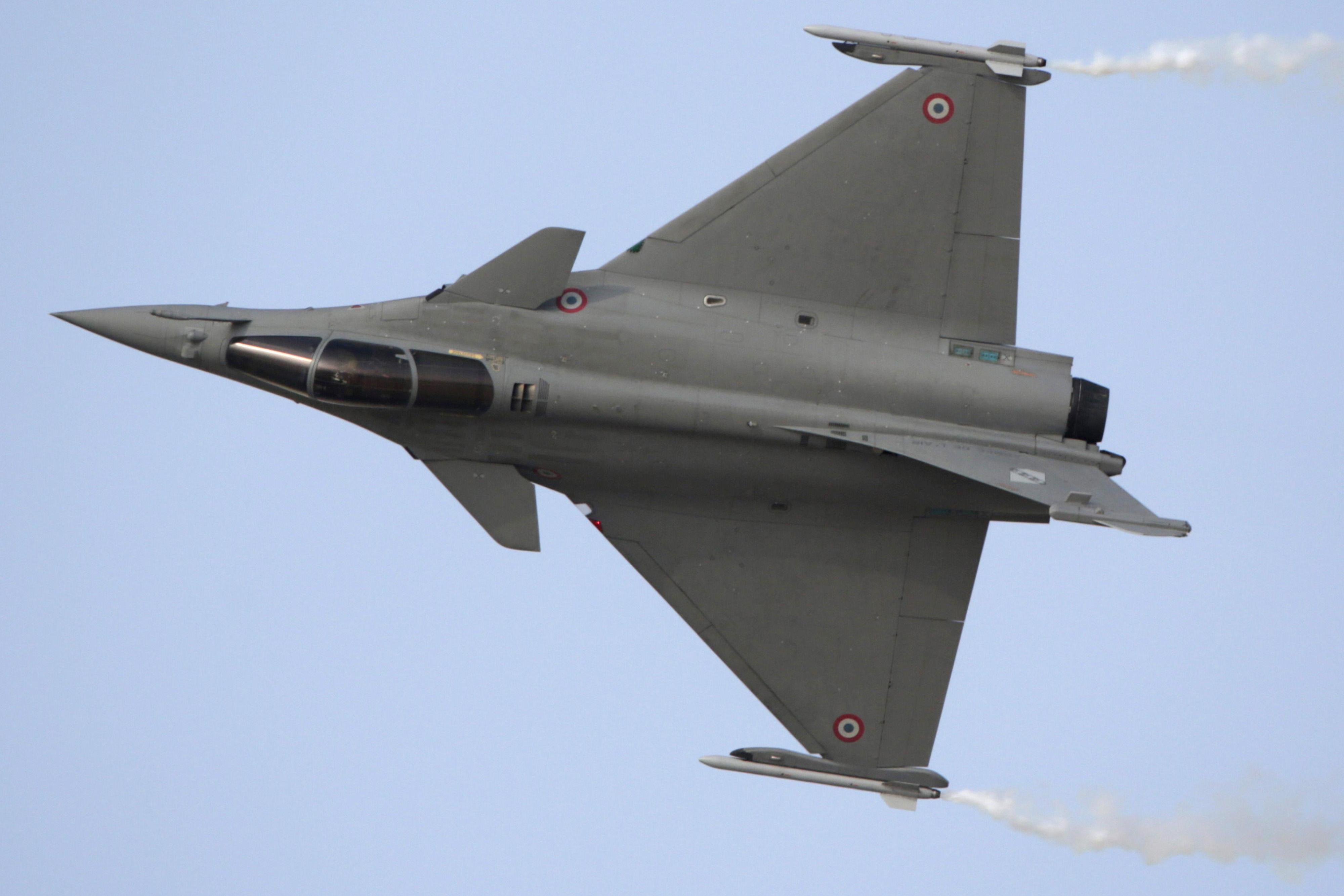 印度造出5代机模型后飘了：还整啥舰载LCA？直接上双发隐身机